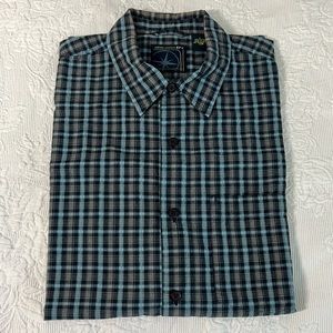 ADDRESS UNKNOWN SHORT SLEEVE BUTTON DOWN MEN’S SHIRT LARGE